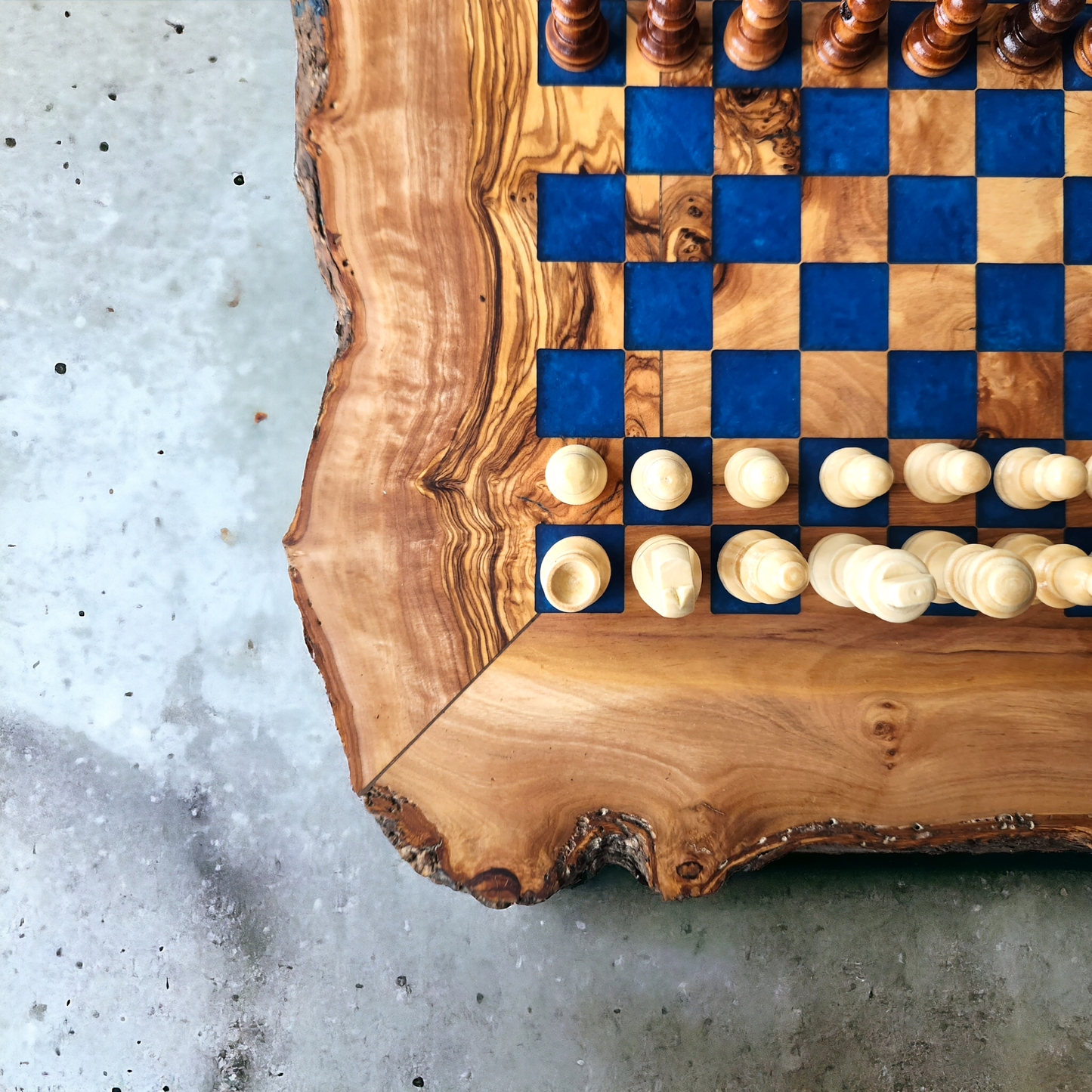 Live Edge Olive Wood & Epoxy Chess Board - 32 pieces - Blue